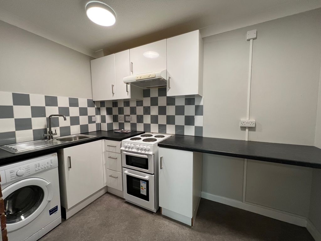 Property photo 3 of 5 Photo 4