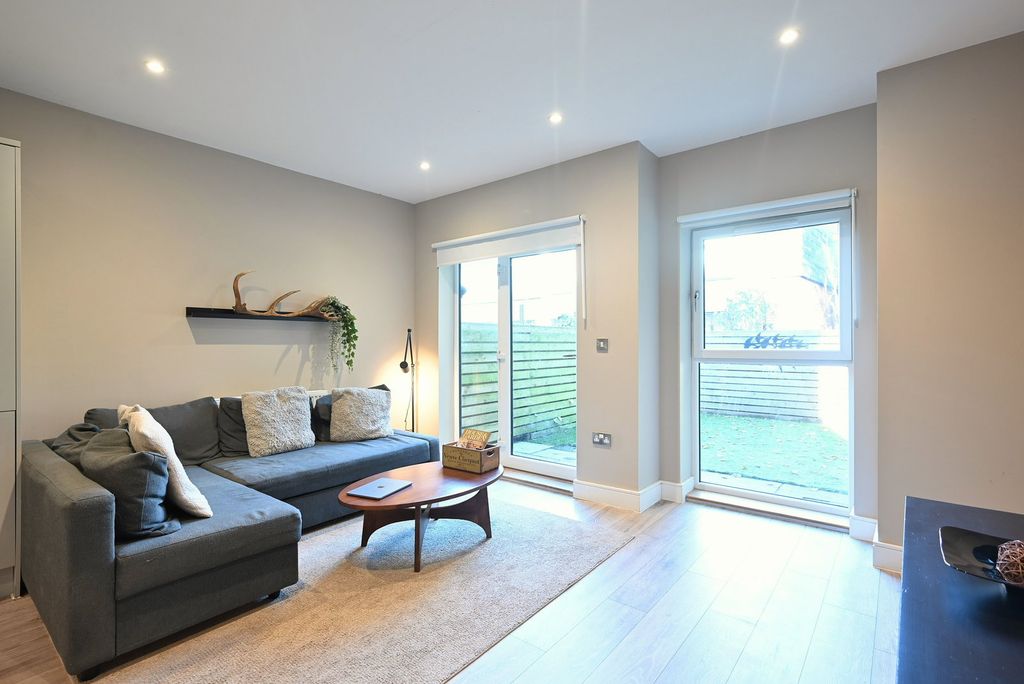 Property photo 2 of 22