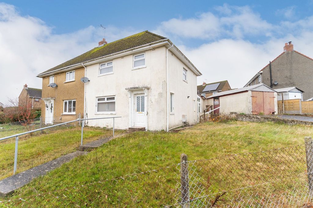 Property photo 3 of 21