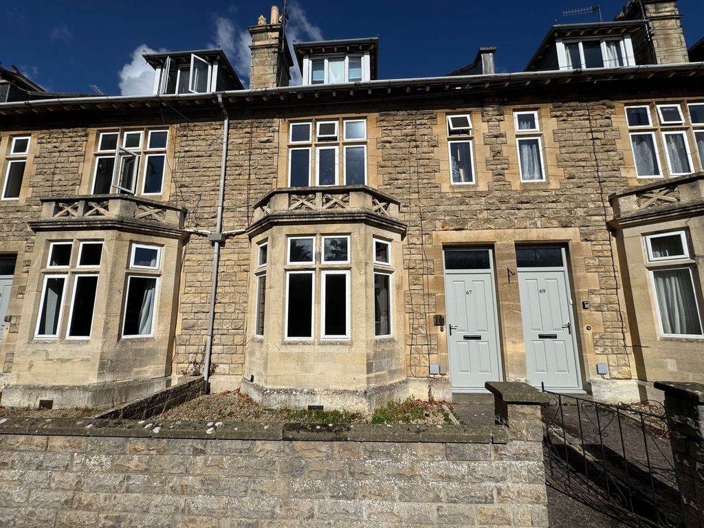 Property photo 1 of 8