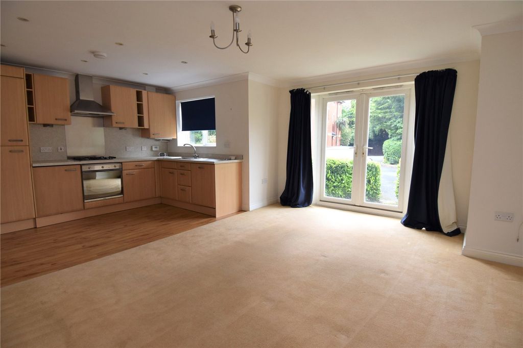 Property photo 2 of 25 Picture No. 18