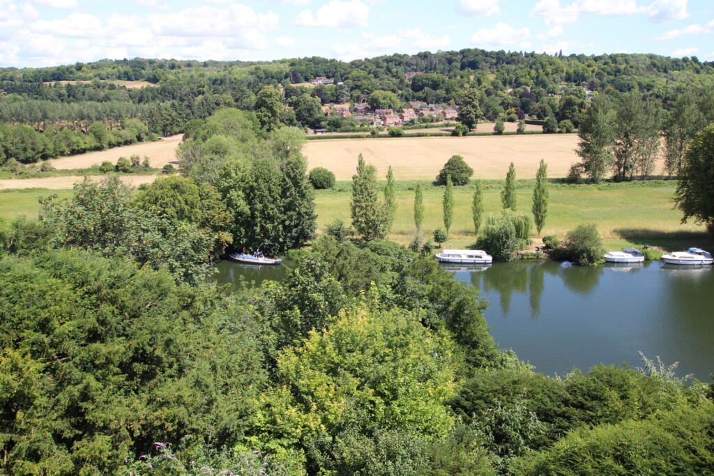 Property photo 2 of 12