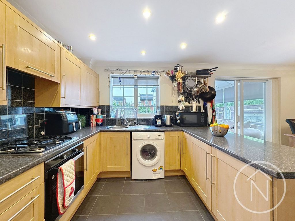 Property photo 3 of 15