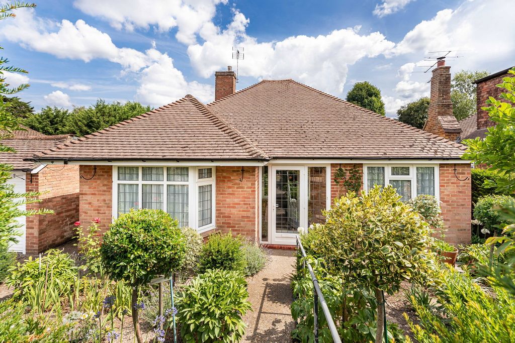 Property photo 1 of 18