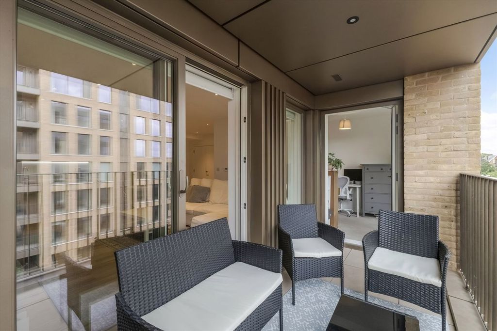 Property photo 3 of 10