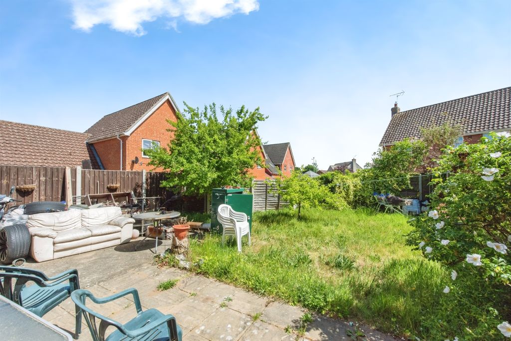 Property photo 2 of 17