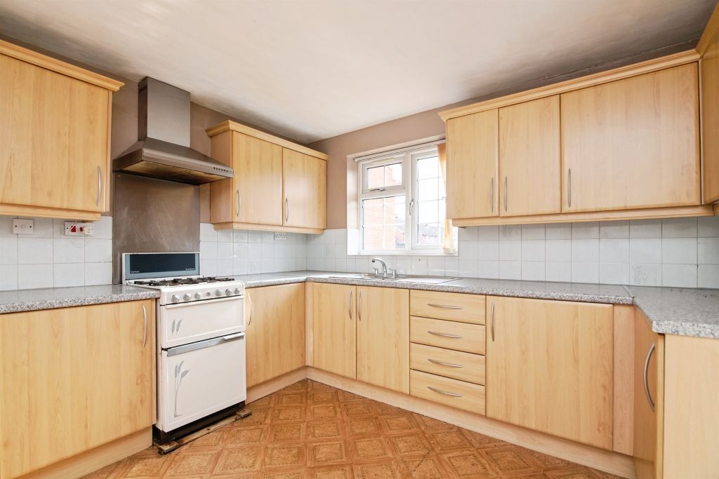 Property photo 2 of 16