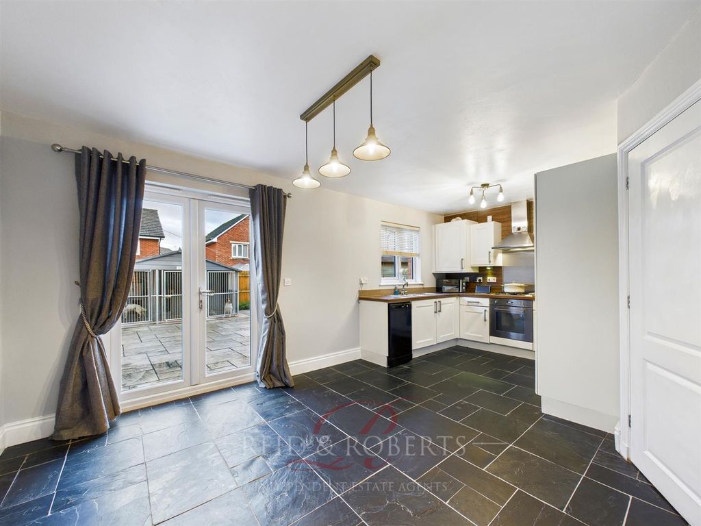 Property photo 2 of 21 Cam05148G0-Pr0108-Still012.Jpg