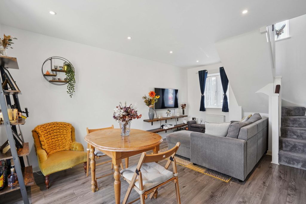 Property photo 3 of 13 Reception Room