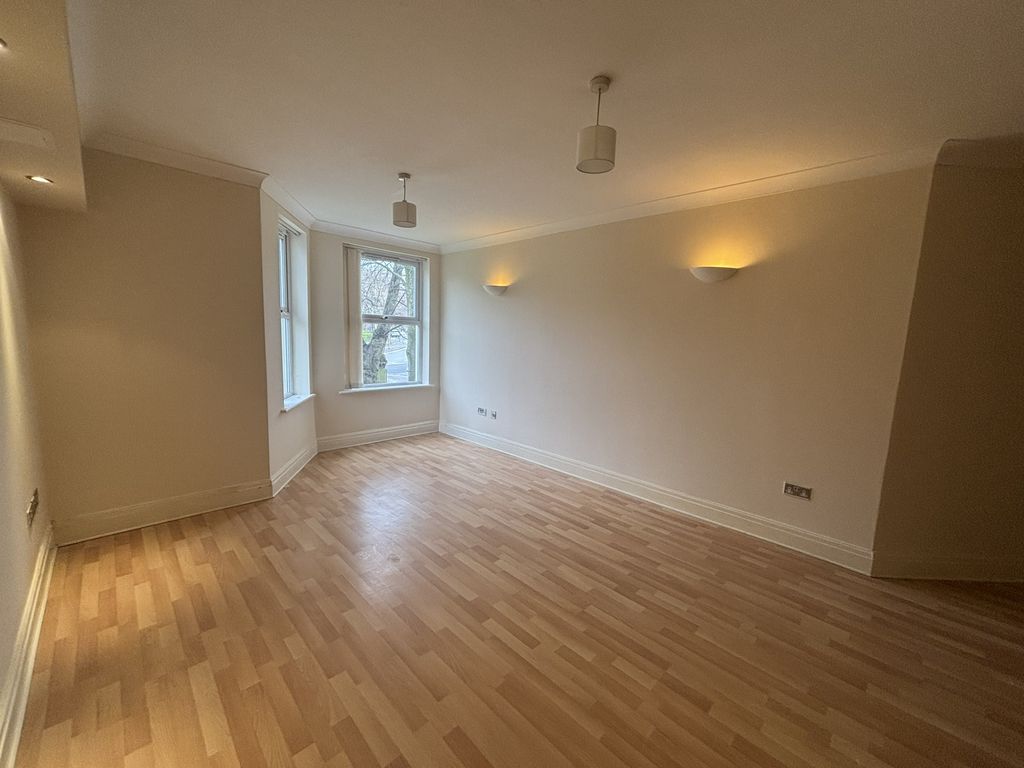 Property photo 2 of 8 Image