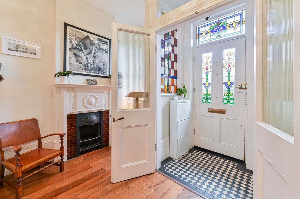 Property photo 1 of 30