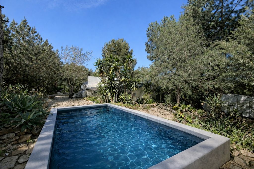 Property photo 3 of 37