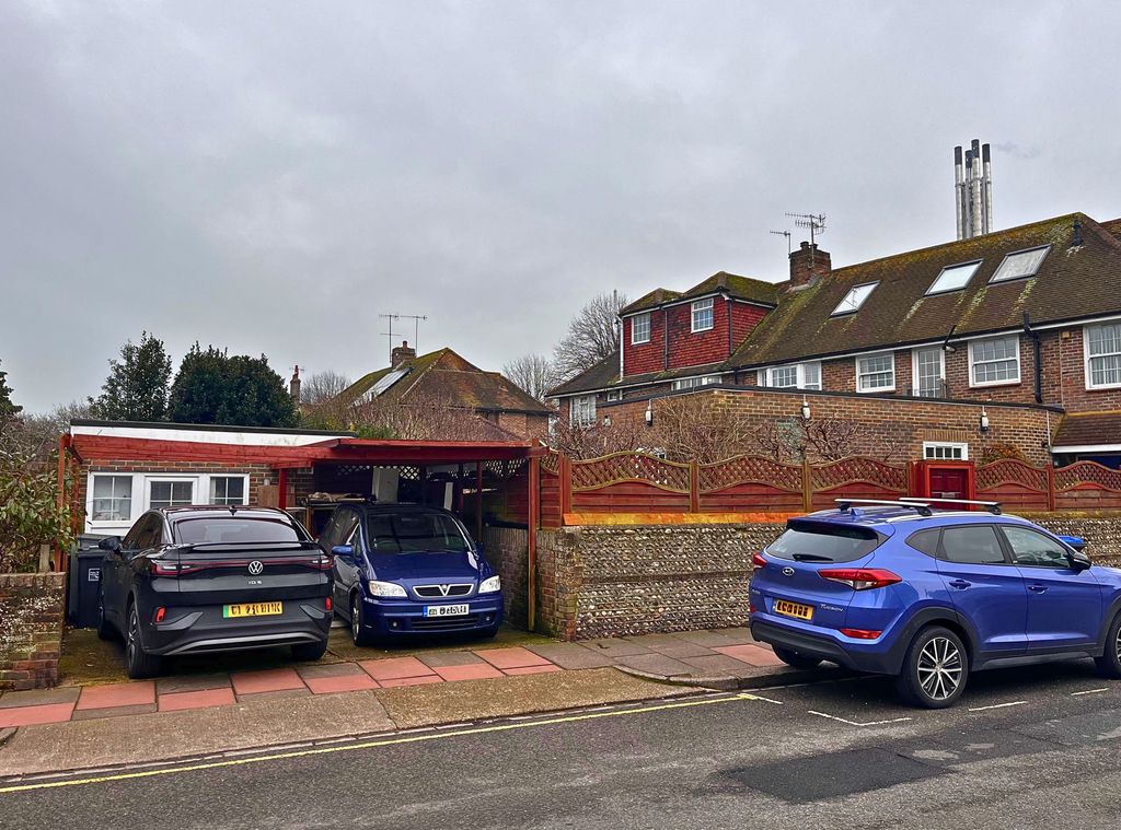 Property photo 1 of 4