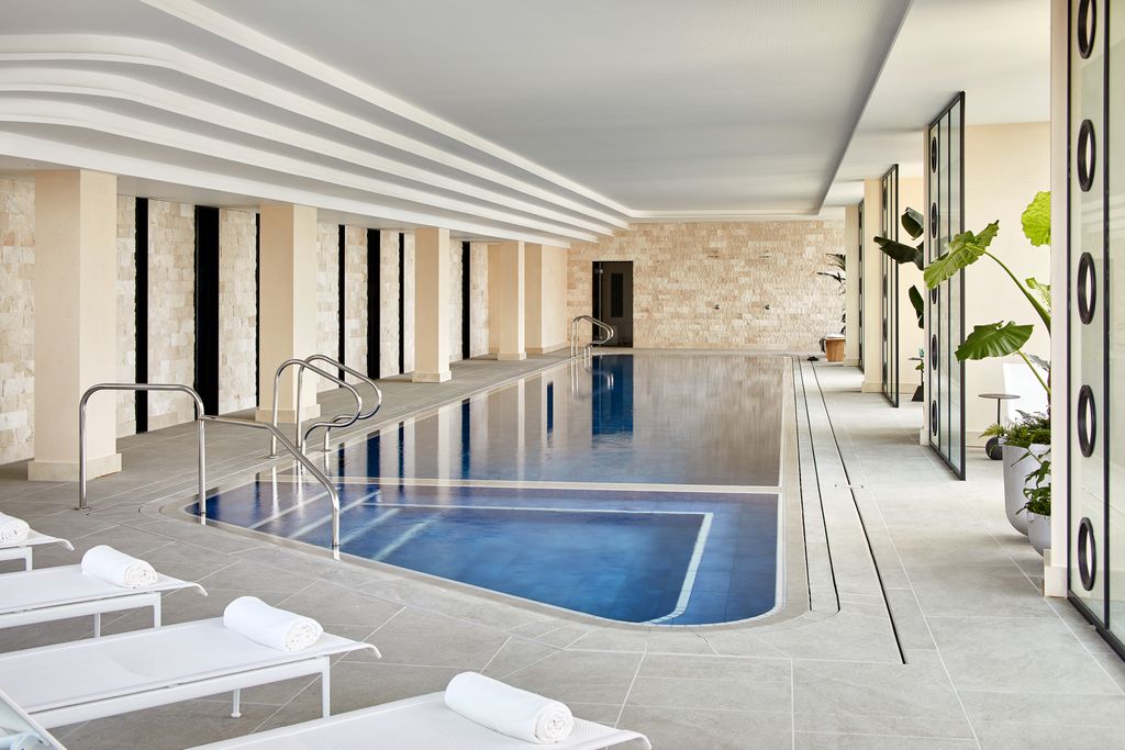 Property photo 3 of 17 12) Swimming Pool.Jpg