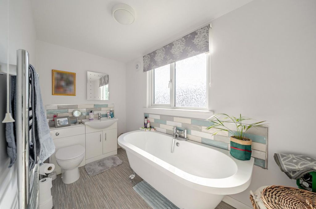 Property photo 2 of 23 1450186-8-69E7961F25Dd0.Jpg