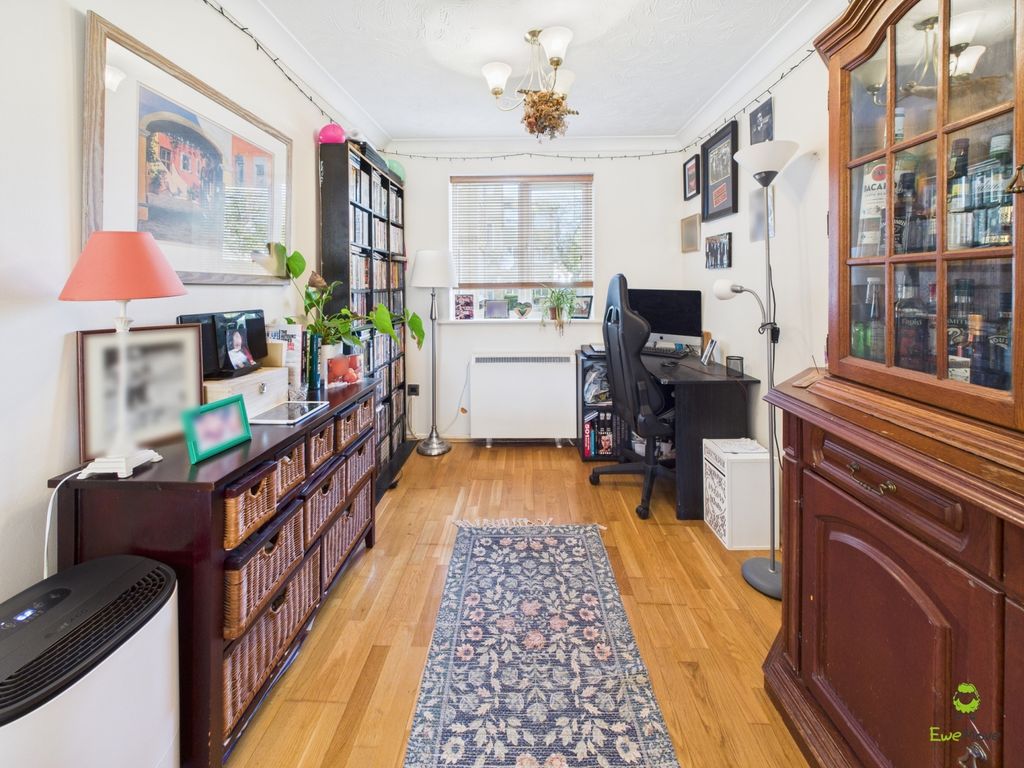 Property photo 3 of 11 Presented By Clinton At Ewemove Bexleyheath And Da