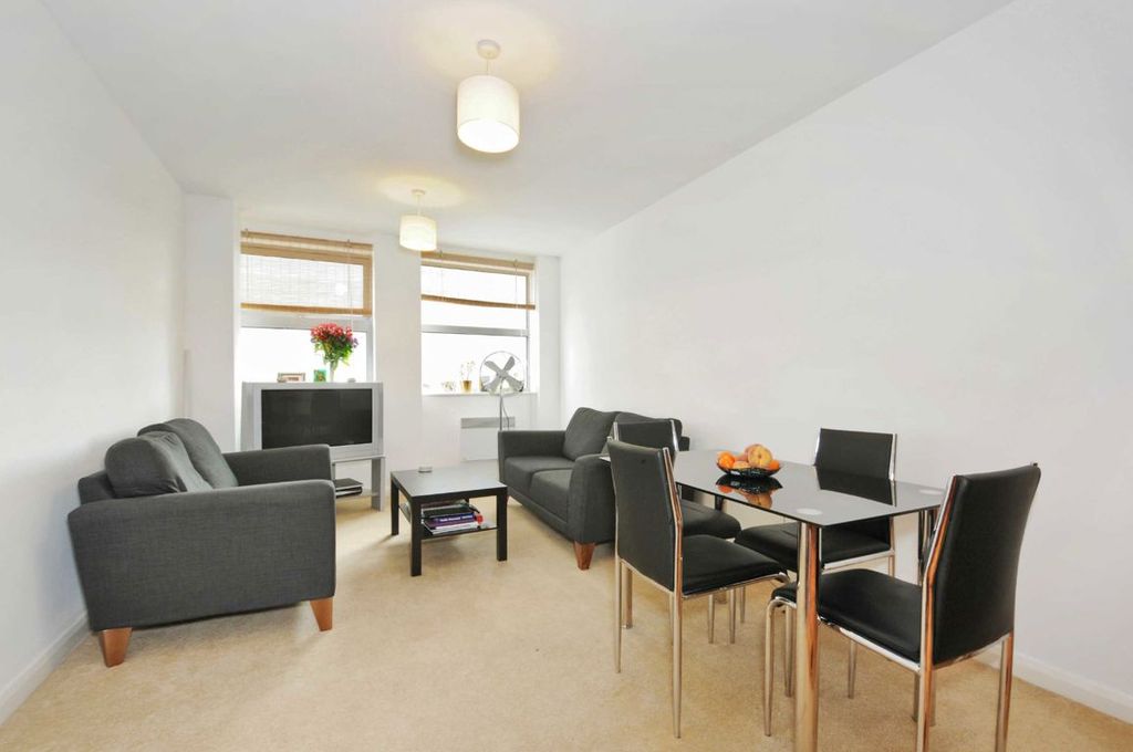 Property photo 1 of 6