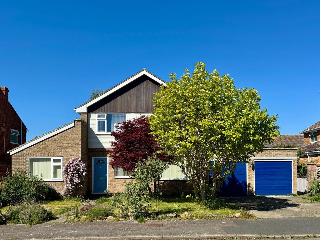 Property photo 1 of 16