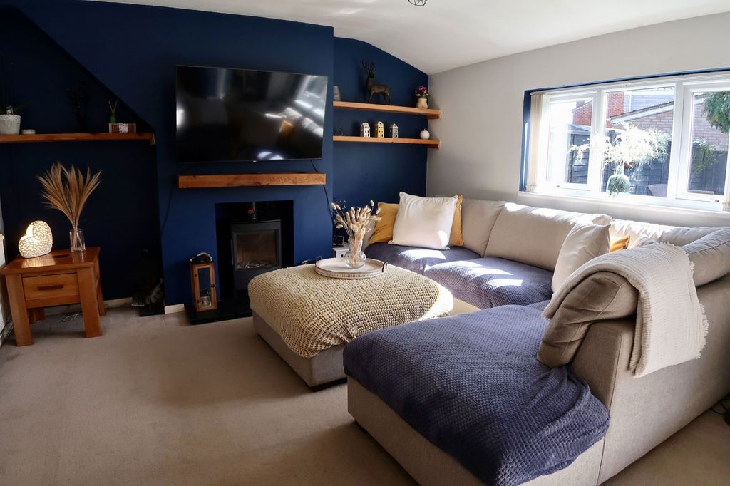 Property photo 2 of 14