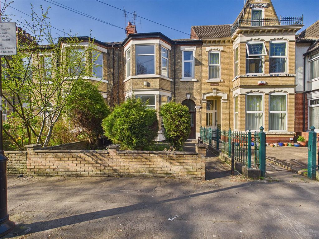 Property photo 1 of 15 Cam05451G0-Pr0120-Still015.Jpg