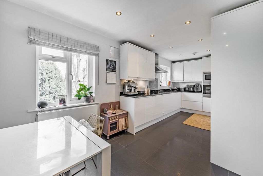 Property photo 2 of 15 Picture 2