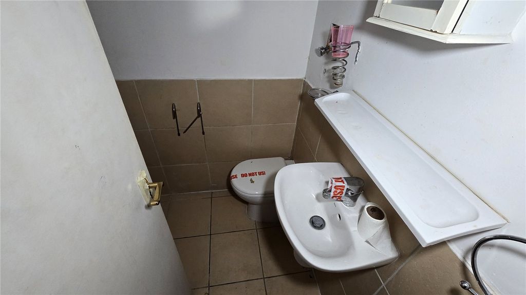 Property photo 2 of 11 Picture No. 02