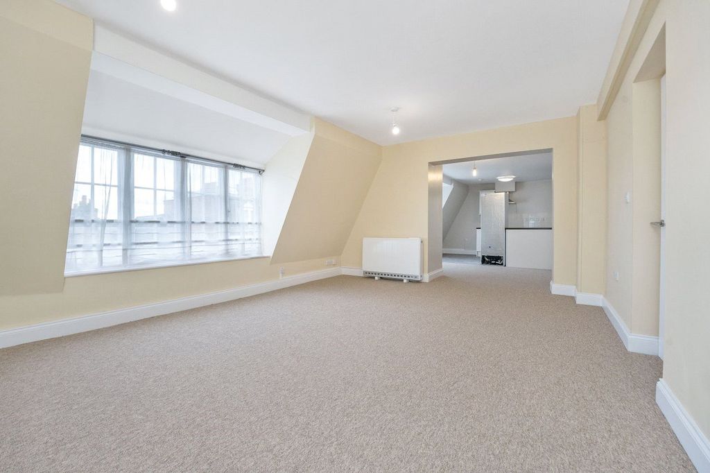 Property photo 1 of 18 Picture No. 08