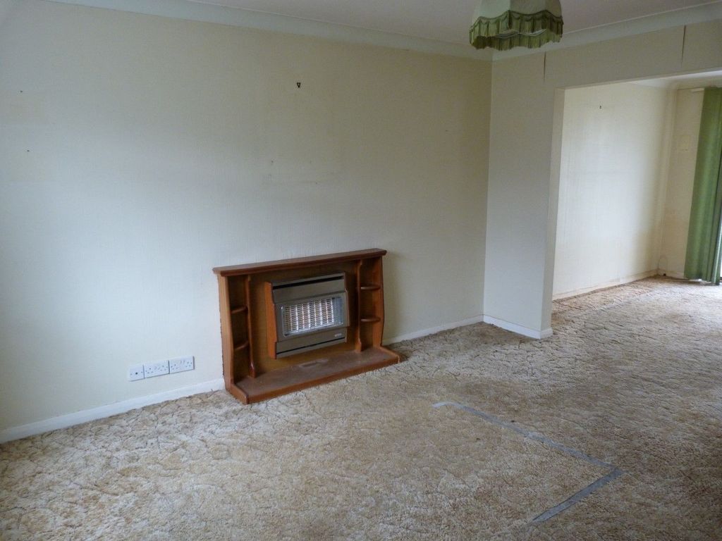 Property photo 2 of 8 Photograph 2