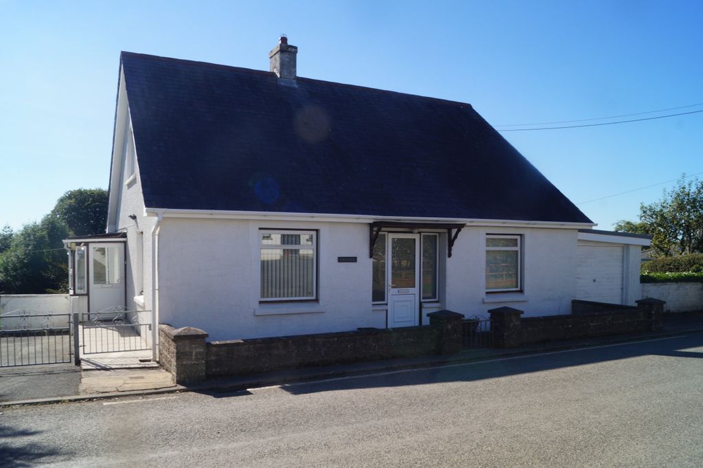 Property photo 1 of 18