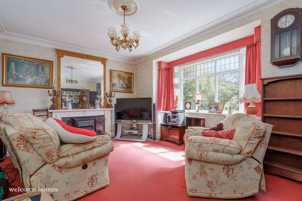 Property photo 3 of 24