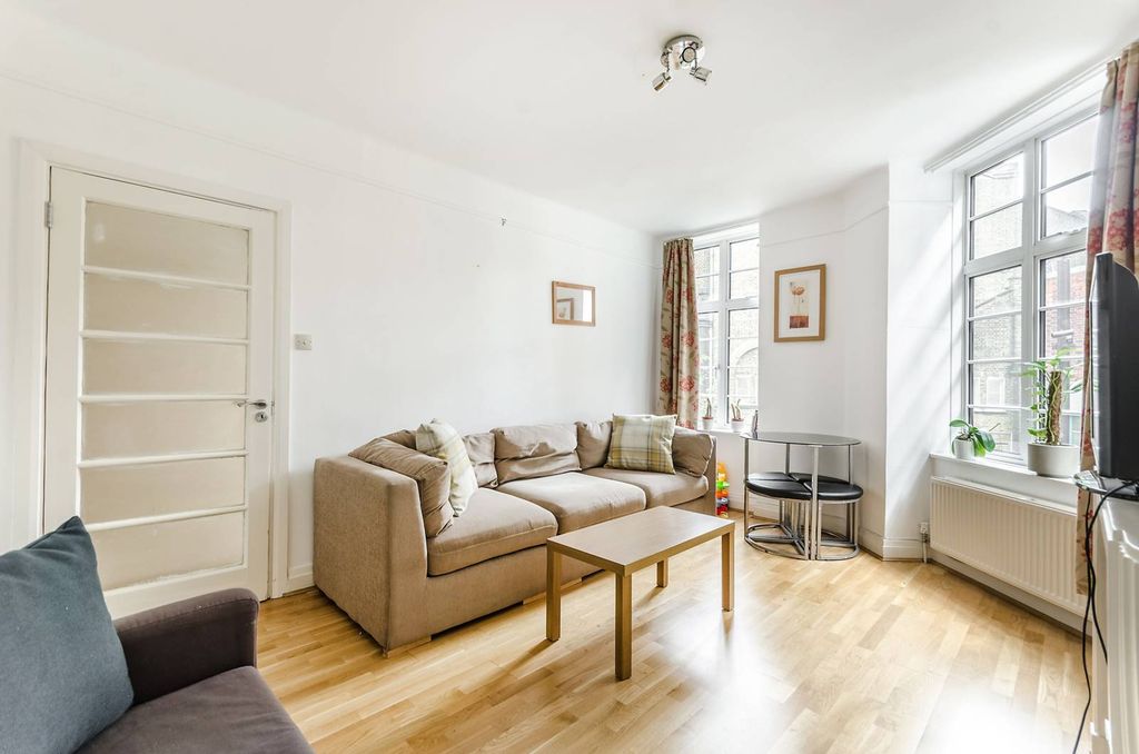 Property photo 1 of 8