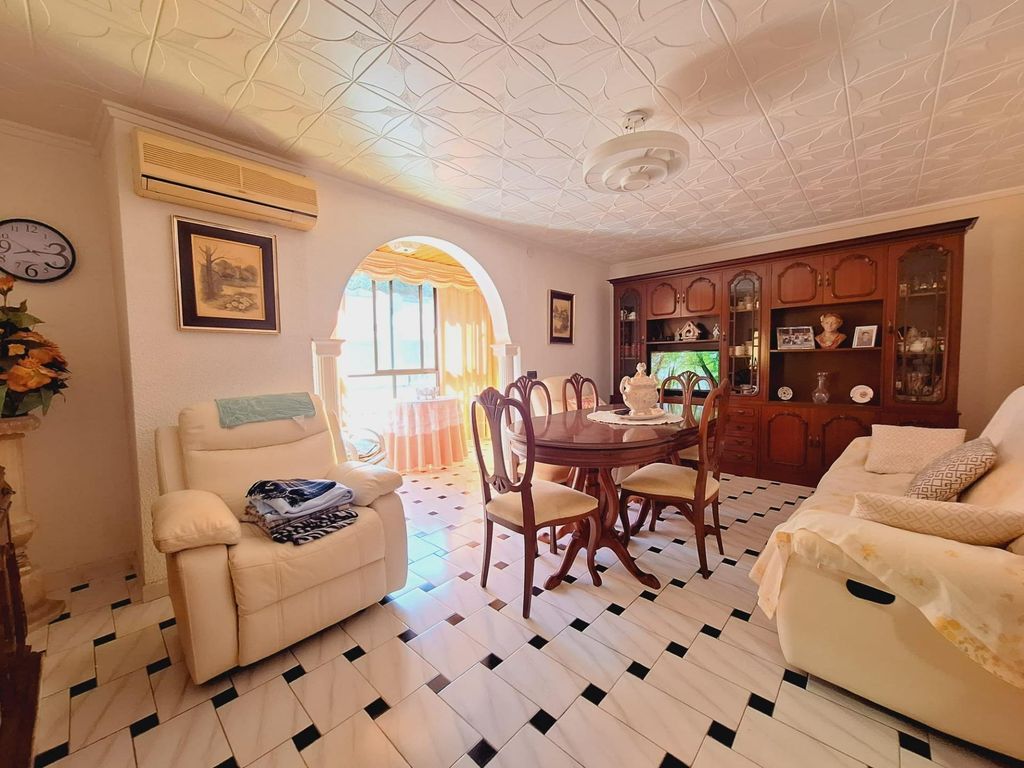 Property photo 2 of 38