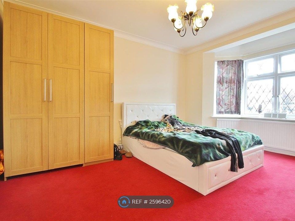Property photo 2 of 8