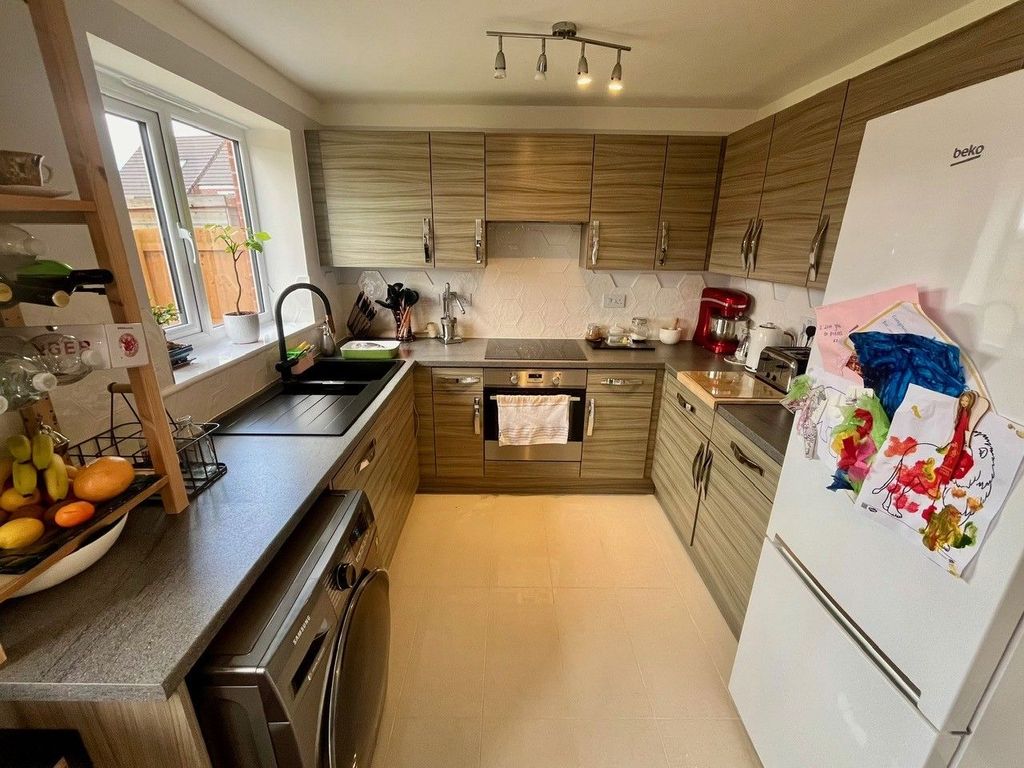 Property photo 3 of 17
