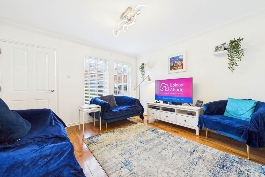 Property photo 2 of 25