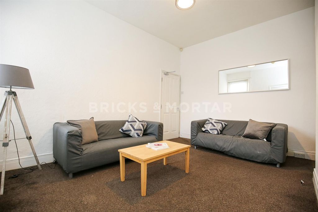 Property photo 1 of 8 1.Jpg