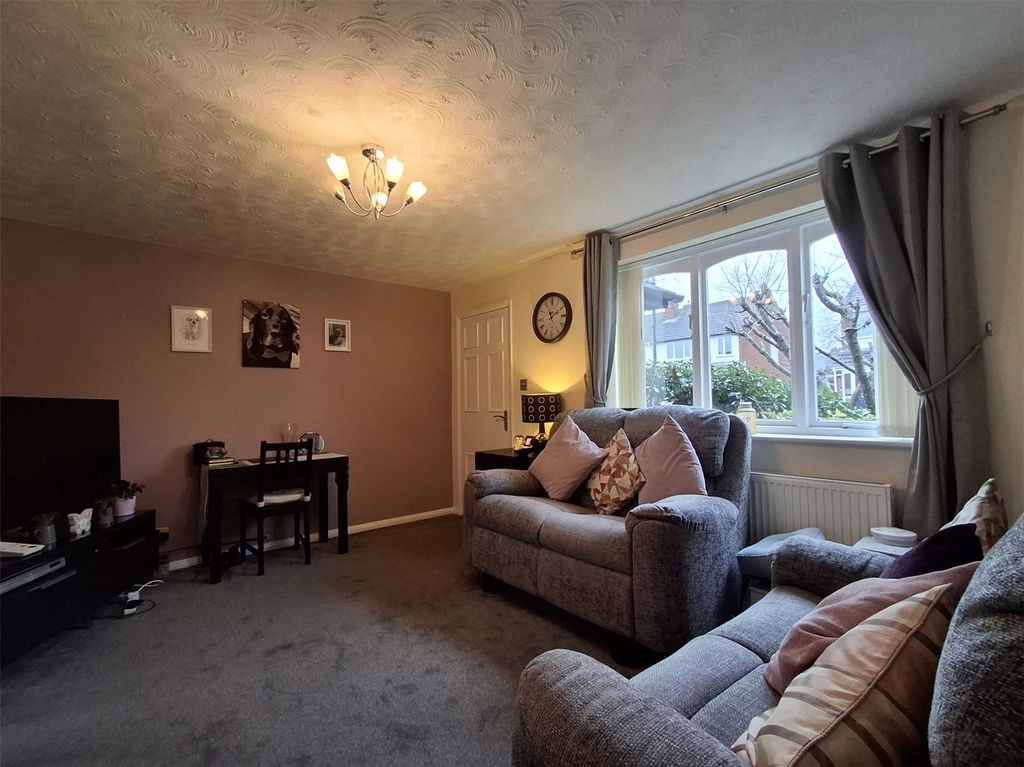 Property photo 2 of 10 Picture No. 12
