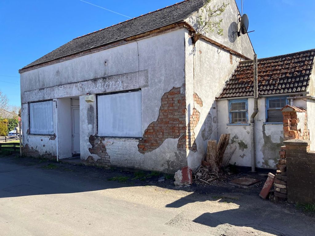 Property photo 1 of 6