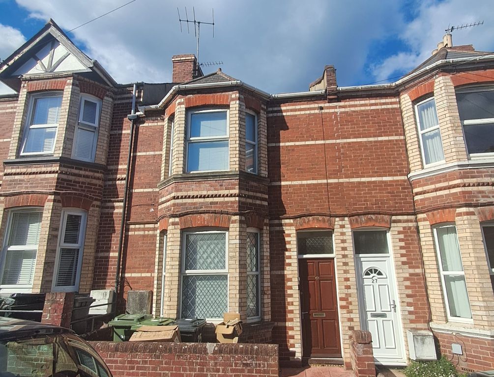 Property photo 2 of 16 25 Priory 2