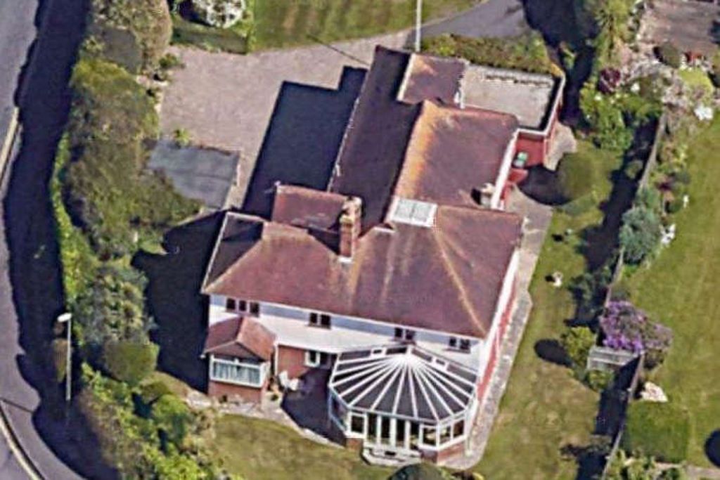 Property photo 2 of 30 Overhead