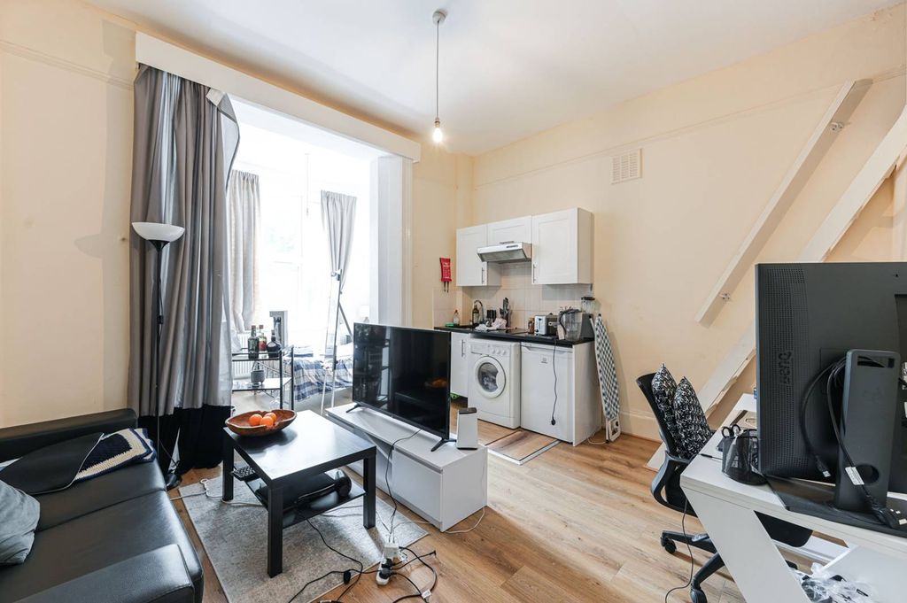 Property photo 2 of 5