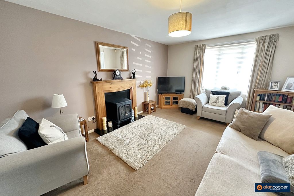 Property photo 2 of 16 4249954
