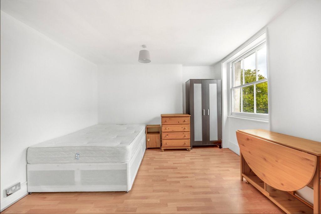 Property photo 3 of 7 Picture No. 03