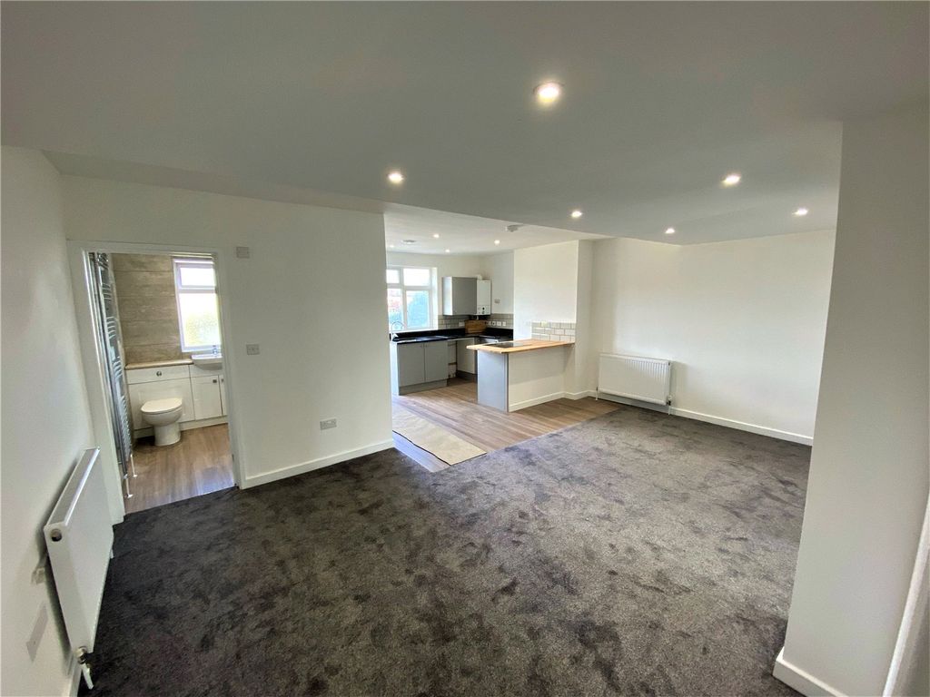 Property photo 2 of 9 Picture No. 25