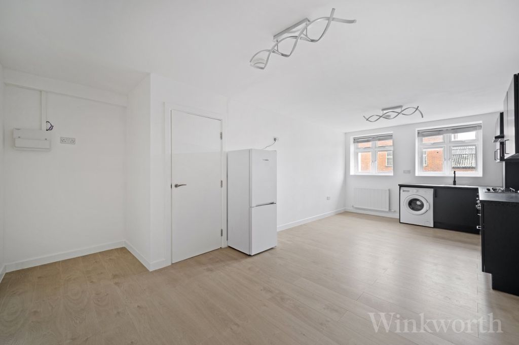 Property photo 3 of 7 Picture No. 02