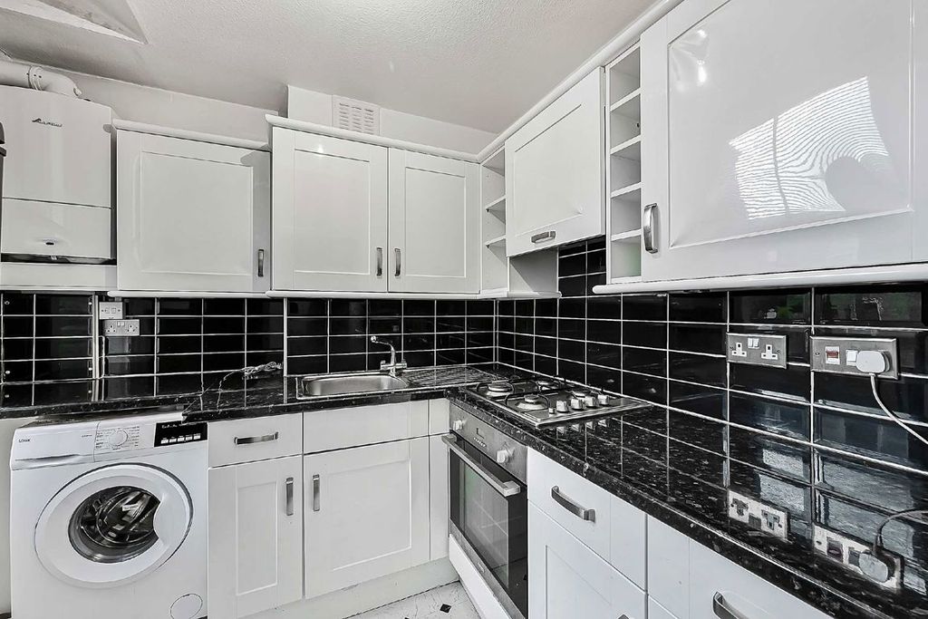 Property photo 3 of 5