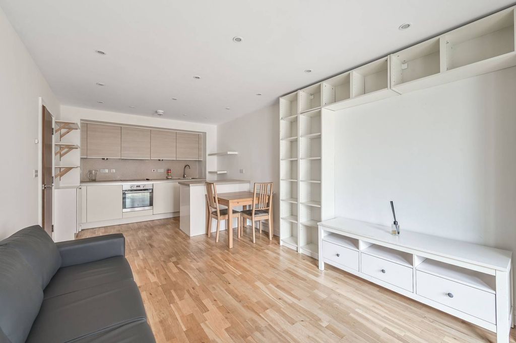 Property photo 1 of 7