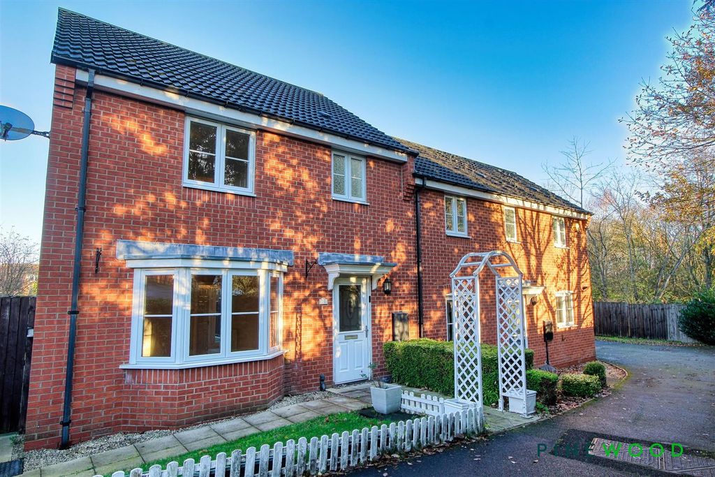 Property photo 1 of 22 Front