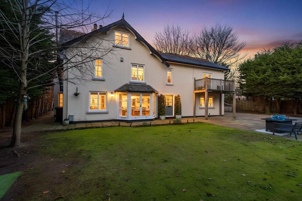 Property photo 1 of 40