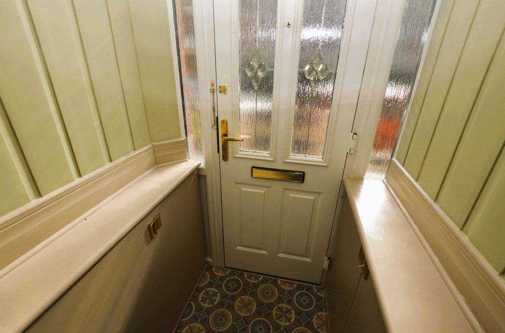 Property photo 3 of 24